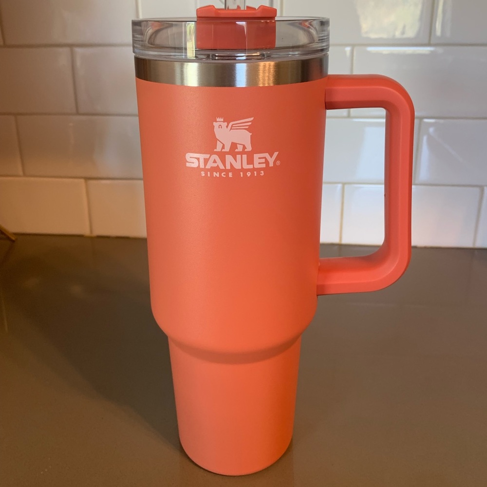 Stanley Adventure Quencher Travel Tumbler 40 oz in Grapefruit